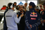 Foto zur News: Nico Rosberg (Mercedes), Fernando Alonso (McLaren) und Daniel Ricciardo (Red Bull)