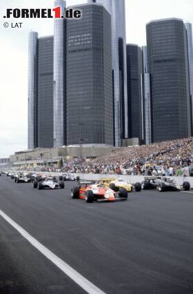 Foto zur News: Spektakuläre Kulisse vor dem Renaissance-Center beim Rennen in Detroit 1982. Jetzt durch Triumphe und Tragödien in der Geschichte des Grand Prix der USA klicken!