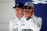 Foto zur News: Lewis Hamilton (Mercedes) und Nico Rosberg (Mercedes)