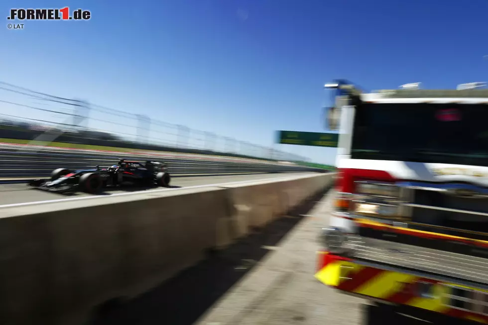 Foto zur News: Fernando Alonso (McLaren)