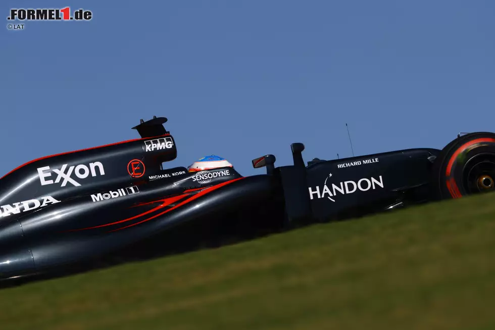 Foto zur News: Fernando Alonso (McLaren)