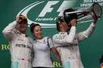 Foto zur News: Lewis Hamilton (Mercedes) und Nico Rosberg (Mercedes)