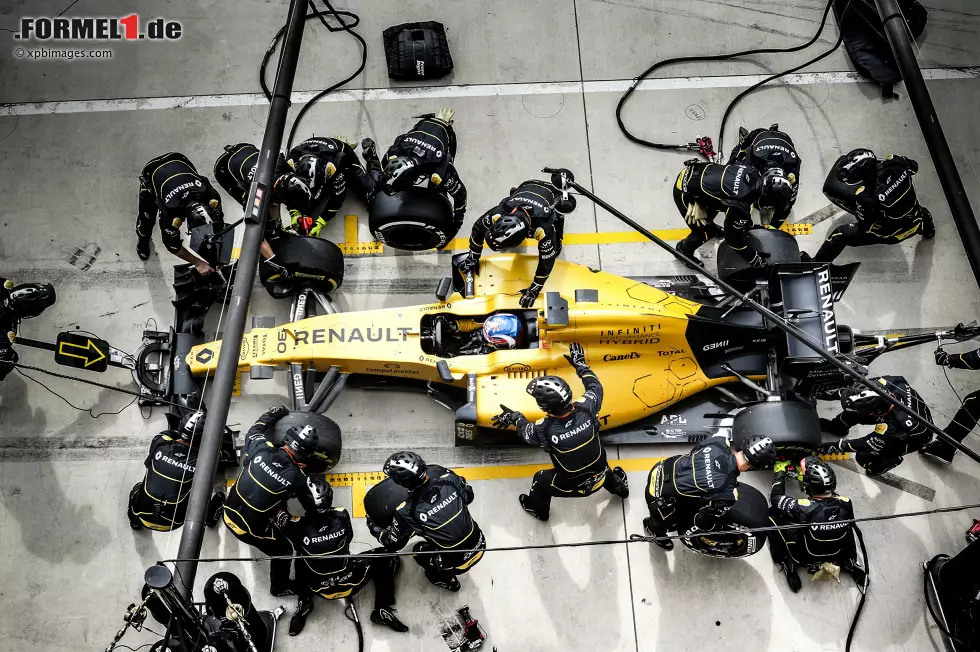 Foto zur News: Jolyon Palmer (Renault)