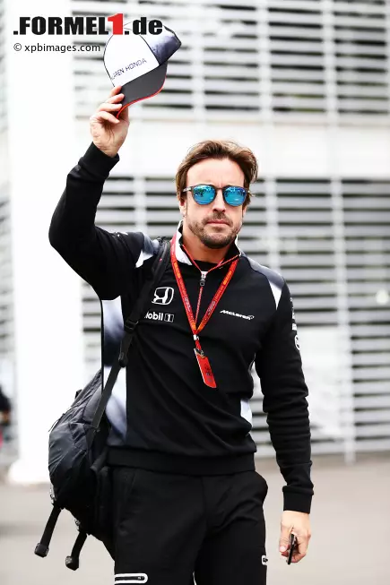 Foto zur News: Fernando Alonso (McLaren)