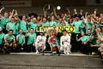 Foto zur News: Lewis Hamilton (Mercedes) und Nico Rosberg (Mercedes)