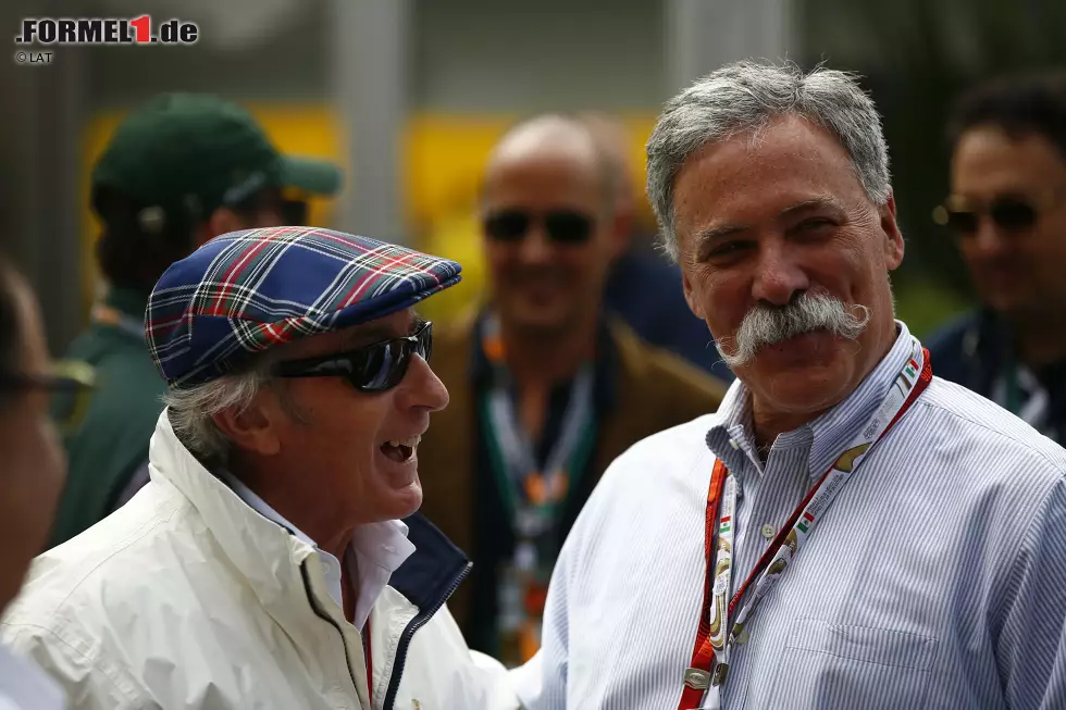 Foto zur News: Jackie Stewart mit Chase Carey