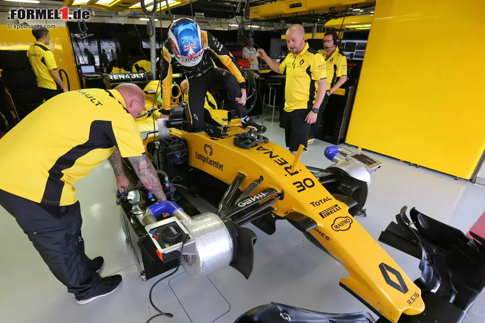 Foto zur News: Jolyon Palmer (Renault)