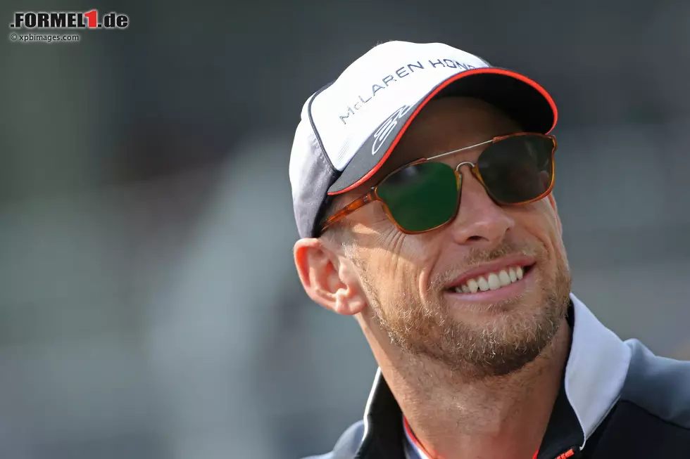 Foto zur News: Jenson Button (McLaren)