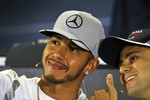 Foto zur News: Lewis Hamilton (Mercedes) und Felipe Massa (Williams)