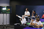 Foto zur News: Charlie Whiting, Daniel Ricciardo (Red Bull), Lewis Hamilton (Mercedes), Felipe Massa (Williams) und Nico Rosberg (Mercedes)