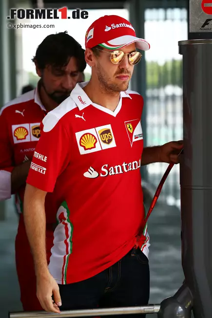 Foto zur News: Sebastian Vettel (Ferrari)