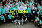 Foto zur News: Lewis Hamilton (Mercedes) und Nico Rosberg (Mercedes)