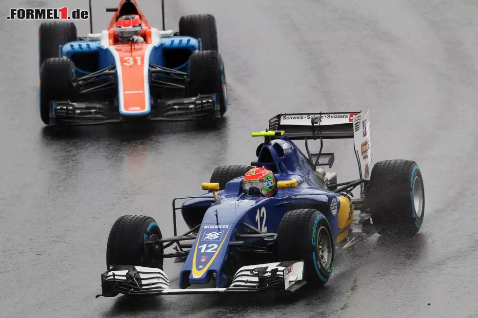 Foto zur News: Felipe Nasr versus Esteban Ocon: In diesem Duell geht es um eine Menge Geld. Jetzt durch die Highlights des Rennens klicken!