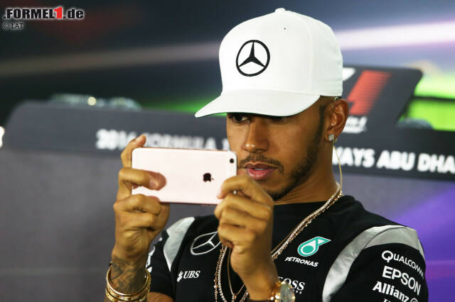 Foto zur News: Lewis Hamilton lag 2016 mit dem einen oder anderen Post daneben