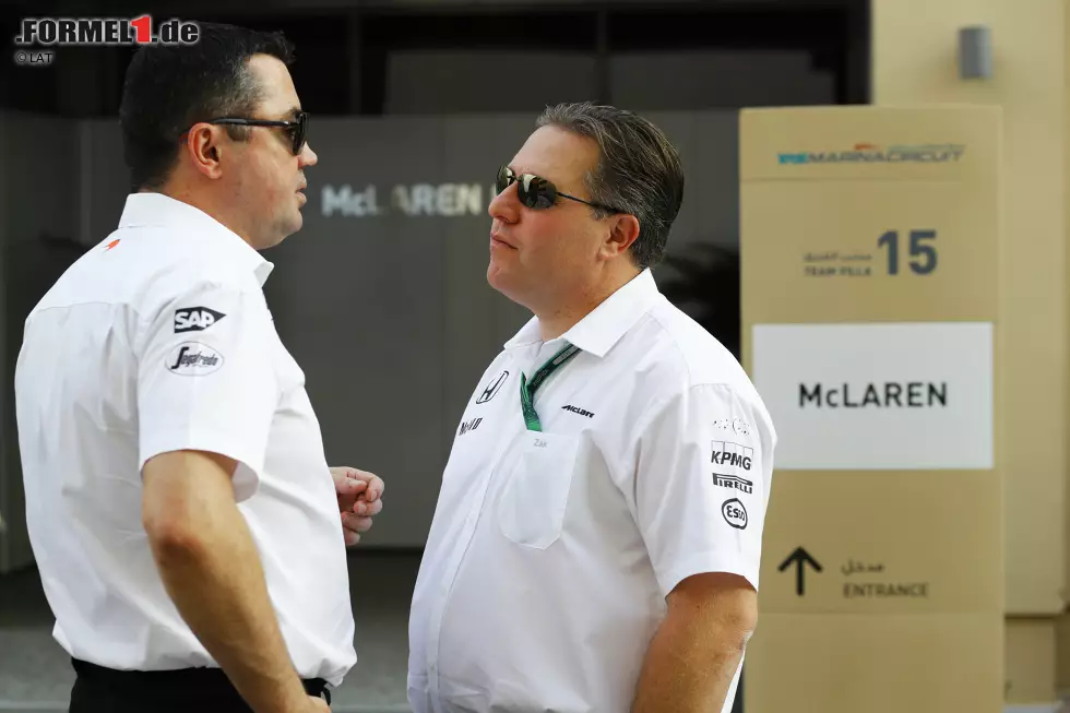 Foto zur News: Eric Boullier und Zak Brown