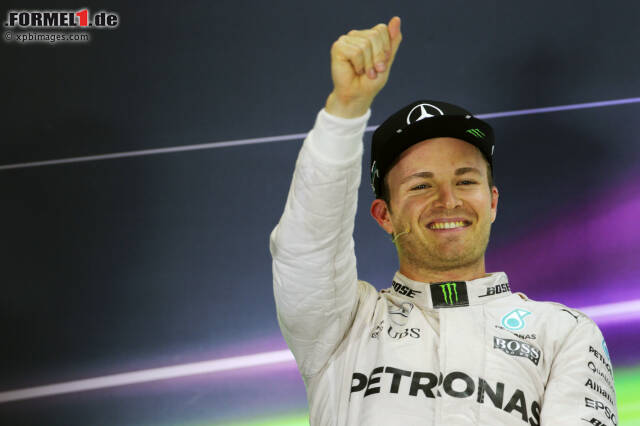 Foto zur News: Nico Rosberg freut sich über seinen dritten Schulnoten-Sieg der Saison 2016. Jetzt durch die schönsten Jubelfotos klicken!