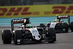 Foto zur News: Nico Hülkenberg (Force India) und Sergio Perez (Force India)