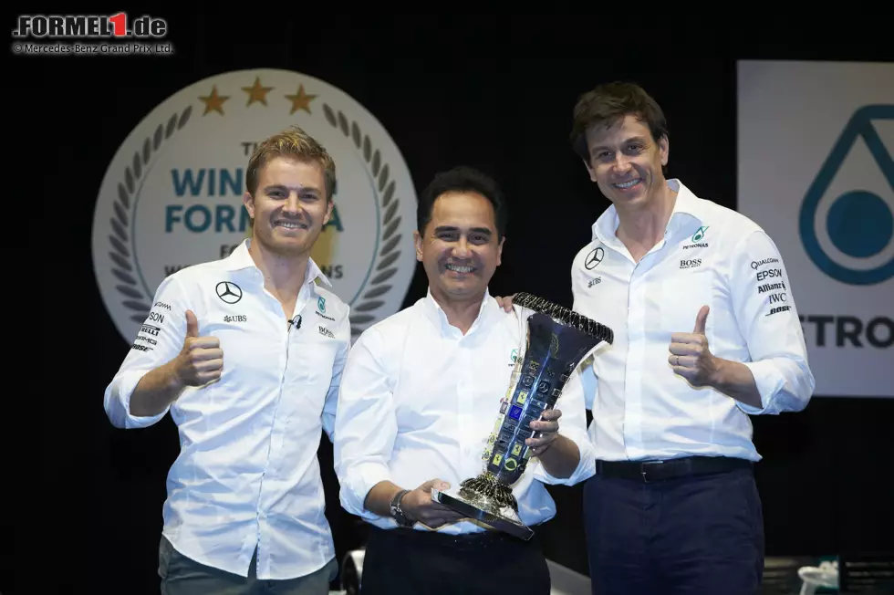 Foto zur News: Nico Rosberg und Toto Wolff