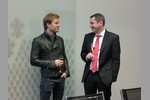 Foto zur News: Nico Rosberg und Oberbürgermeister Sven Gerich