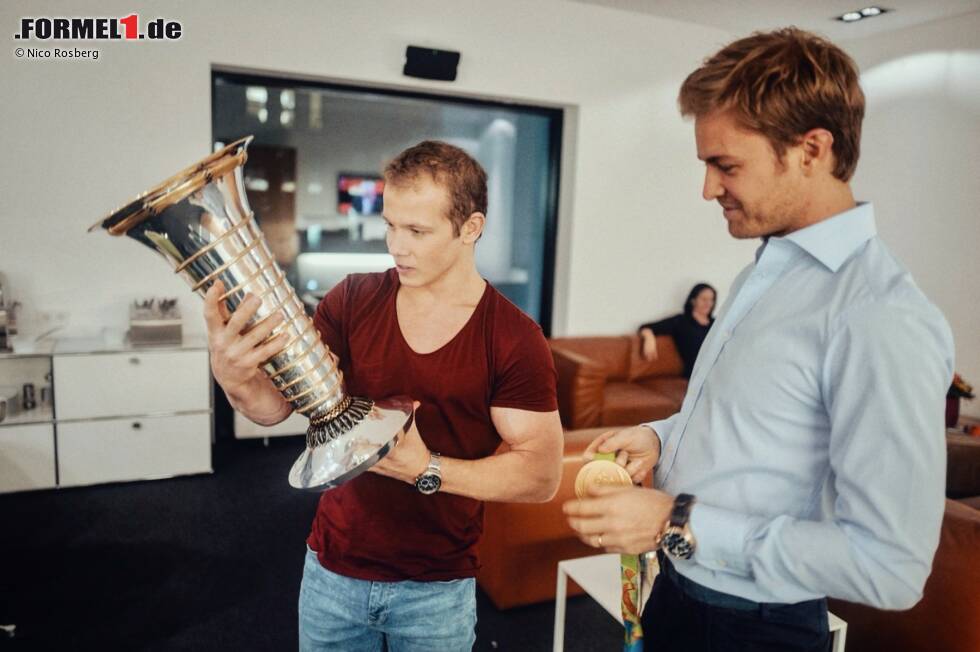 Foto zur News: Nico Rosberg mit Turn-Olympiasieger Fabian Hambüchen