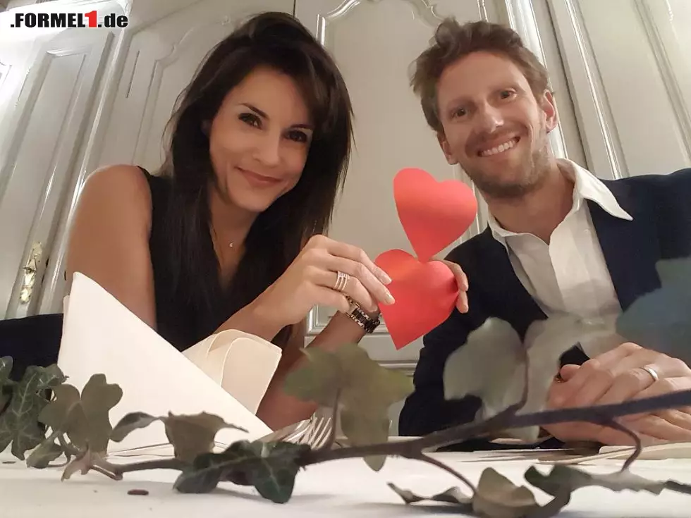 Foto zur News: Love is in the air: Haas-Pilot Romain Grosjean macht es vor. Der 30-Jährige ist seit vier Jahren mit Journalistin Marion Jolles verheiratet, hat mit ihr bereits zwei Kinder und wirkt trotzdem noch verliebt wie am ersten Tag.