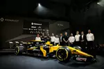 Foto zur News: Bob Bell, Nico Hülkenberg, Jolyon Palmer, Alain Prost, Sergei Sirotkin und Cyril Abiteboul