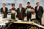 Foto zur News: Sergio Perez (Force India), Vijay Mallya und Esteban Ocon (Force India)