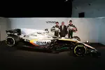 Foto zur News: Sergio Perez (Force India), Vijay Mallya und Esteban Ocon (Force India)