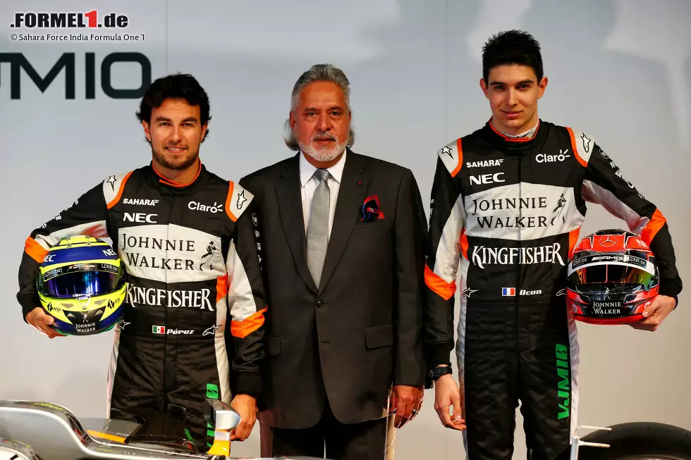 Foto zur News: Sergio Perez (Force India), Vijay Mallya und Esteban Ocon (Force India)