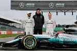 Foto zur News: Lewis Hamilton (Mercedes), Toto Wolff und Valtteri Bottas (Mercedes)