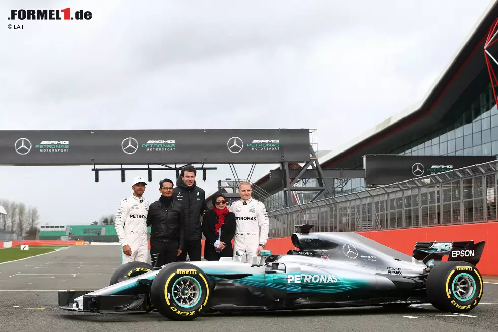 Foto zur News: Lewis Hamilton (Mercedes), Toto Wolff und Valtteri Bottas (Mercedes)