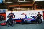 Foto zur News: Daniil Kwjat und Carlos Sainz (Toro Rosso)