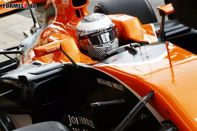 Foto zur News: Fernando Alonso (McLaren)