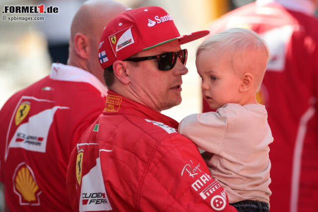 Foto zur News: An der Strecke mit dabei: Räikkönens Sohn Robin, der sich bei der Analyse der Longrun-Daten noch zurückgehalten haben dürfte.