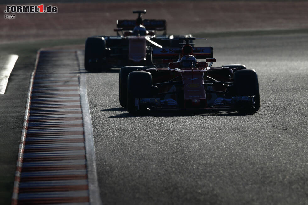 Foto zur News: Kimi Räikkönen (Ferrari) und Fernando Alonso (McLaren)