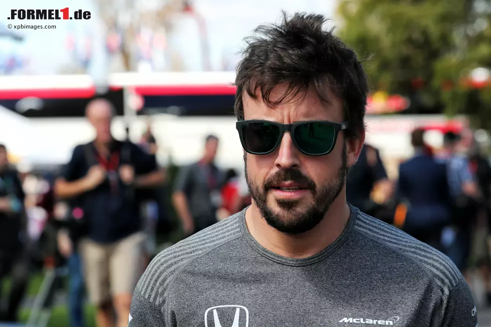 Foto zur News: Fernando Alonso (McLaren)