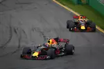 Foto zur News: Max Verstappen (Red Bull) und Daniel Ricciardo (Red Bull)