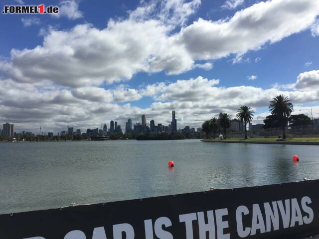 Foto zur News: Melbourne ist nicht nur eine tolle Stadt, sondern auch gut organisiert: Die Veranstalter machen es einfach, dem Albert Park Circuit einen Besuch abzustatten.