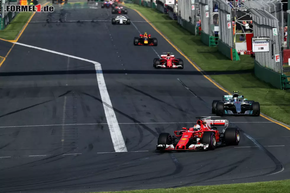 Foto zur News: Die Ferrari-Show könnte schon in Schanghai weitergehen, denn schnelle Kurven liegen dem Auto. Aber war hat in China 2016 gewonnen? Jetzt durch die Vorjahres-Highlights klicken!