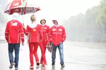 Foto zur News: Kimi Räikkönen (Ferrari) und Sebastian Vettel (Ferrari)