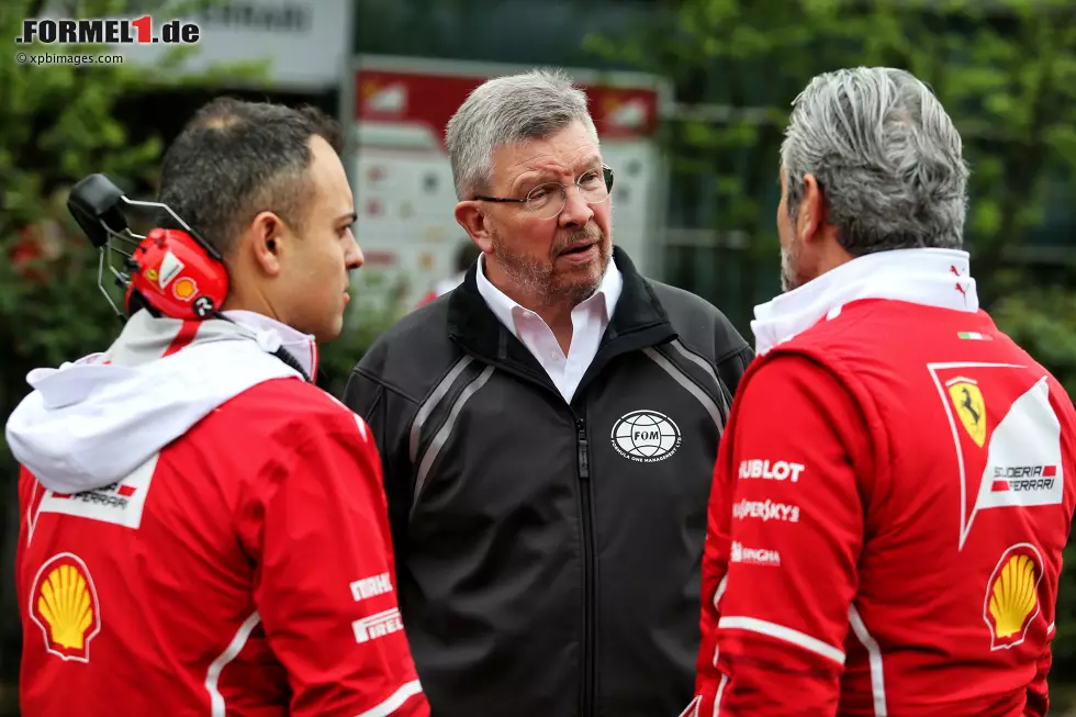 Foto zur News: Ross Brawn und Maurizio Arrivabene