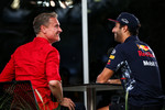 Foto zur News: David Coulthard und Daniel Ricciardo (Red Bull)