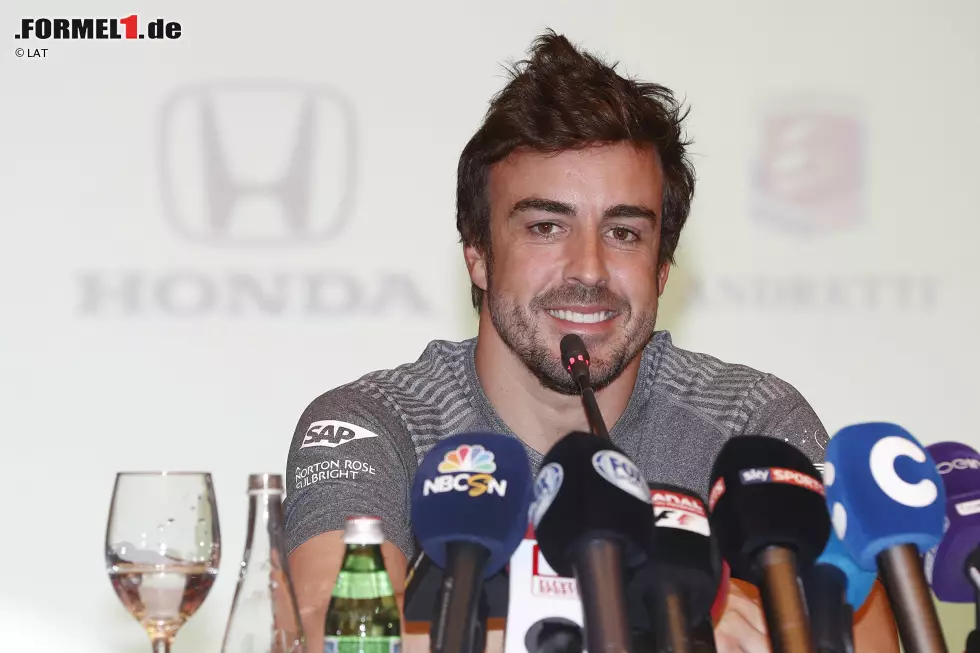 Foto zur News: Fernando Alonso (McLaren)