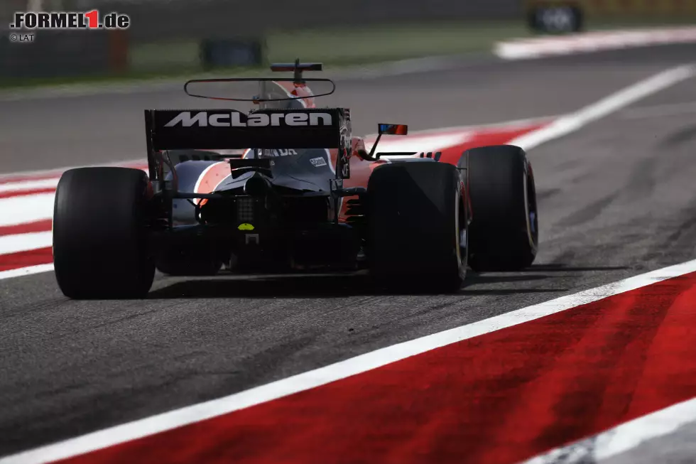 Foto zur News: Fernando Alonso (McLaren)