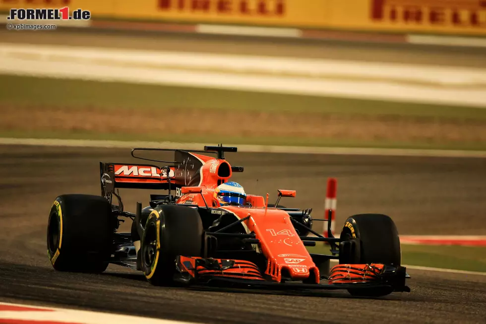 Foto zur News: Fernando Alonso (McLaren)