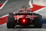 Foto zur News: Sebastian Vettel (Ferrari) und Kimi Räikkönen (Ferrari)