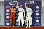 Foto zur News: Valtteri Bottas (Mercedes), Lewis Hamilton (Mercedes) und Sebastian Vettel (Ferrari)