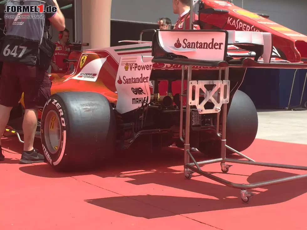 Foto zur News: Ferrari SF70H: In Bahrain gibt es Gerüchte über einen flexiblen Unterboden