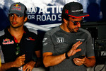 Gallerie: Carlos Sainz (Toro Rosso) und Fernando Alonso (McLaren)