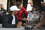 Foto zur News: Lewis Hamilton (Mercedes) und Witali Petrow